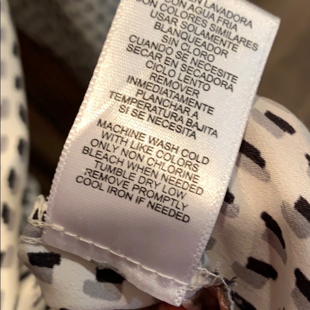 Daisy Fuentes blouse - Picture 4 of 5